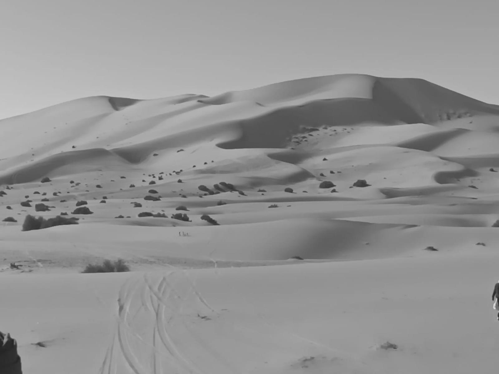 ホテル Camp Familia Erg Chebbi メルズーガ エクステリア 写真